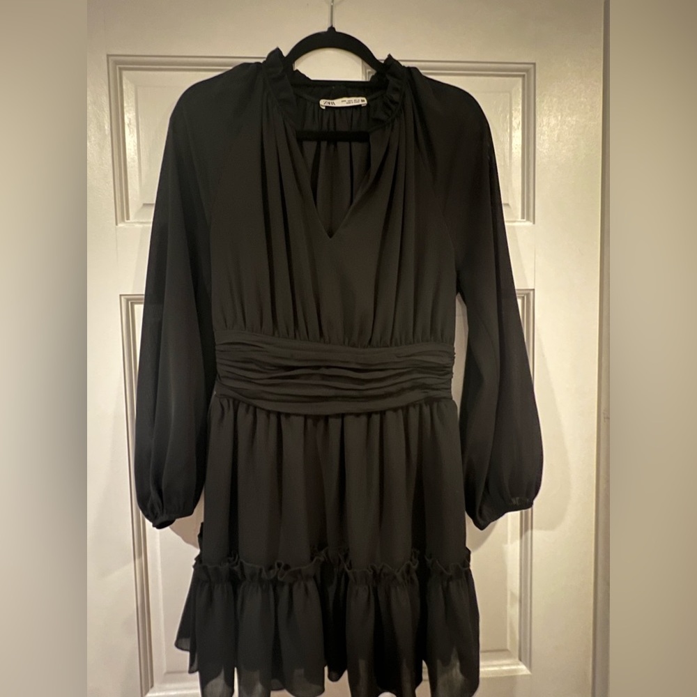 Zara Black Dress. Size Medium.
